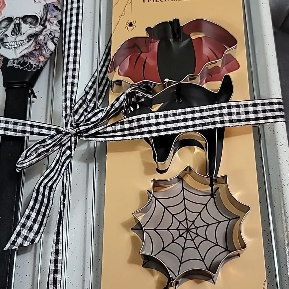 Cook with Color 6 piece Halloween Baking set.